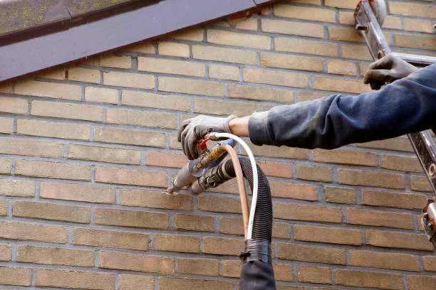 installing insulation